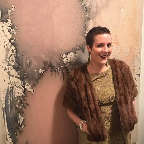 Meet your Posher, Alexandra - Picture 1 of 1
